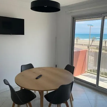 T2 Vue Apartment *